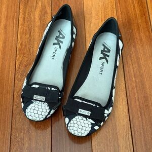 Anne Klein Black and White Patterned Flats